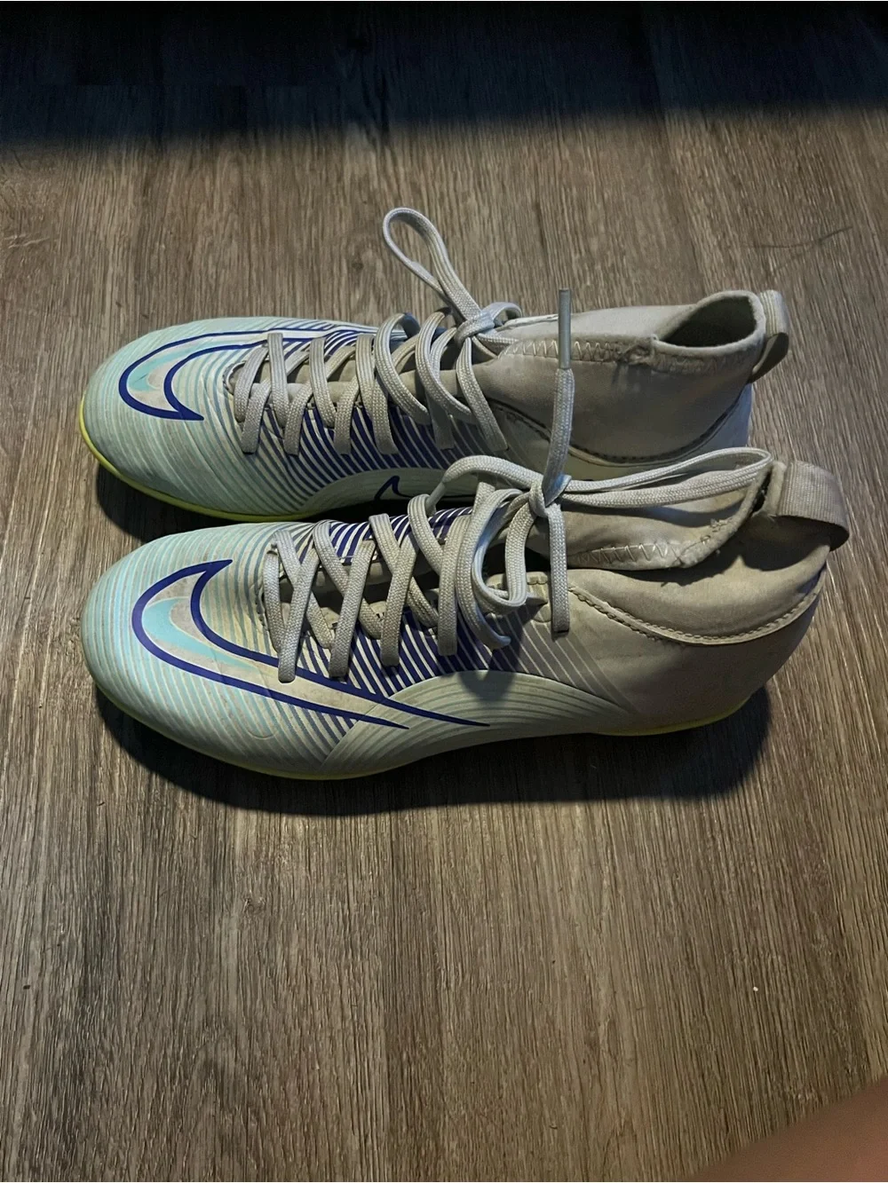 Nike Kids Light Blue and Blue Athletic Cleats